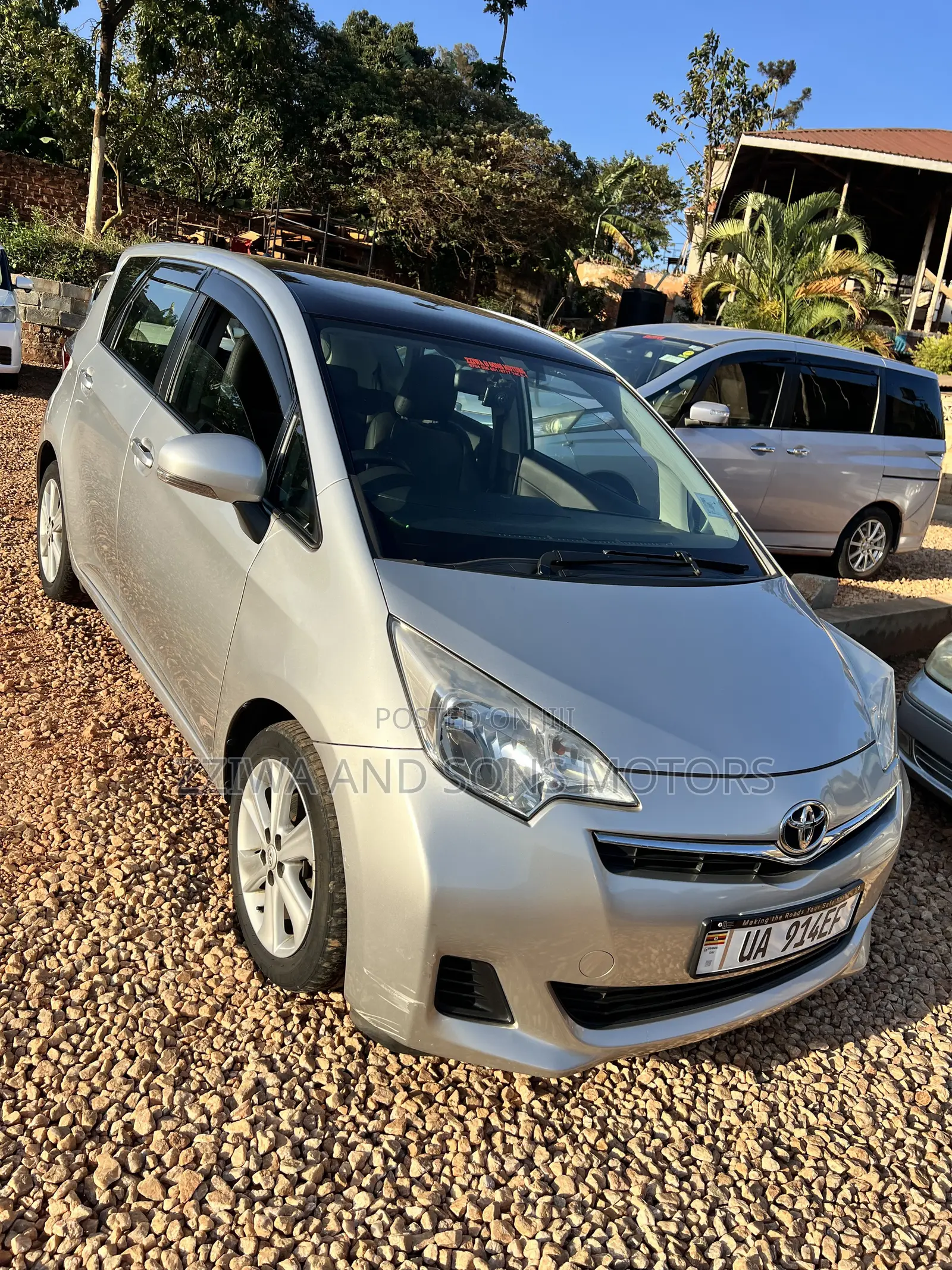 Toyota Ractis 1.5 AWD 2014 Silver