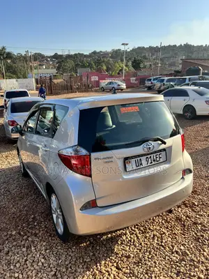 Toyota Ractis 1.5 AWD 2014 Silver