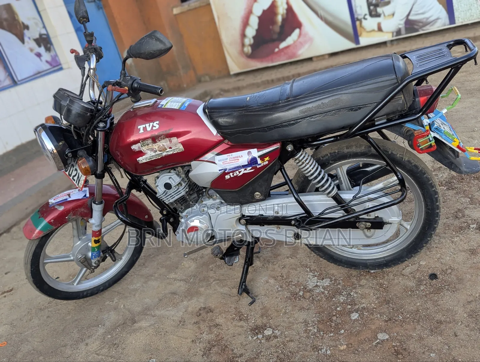 TVS HLX 125 2023 Red