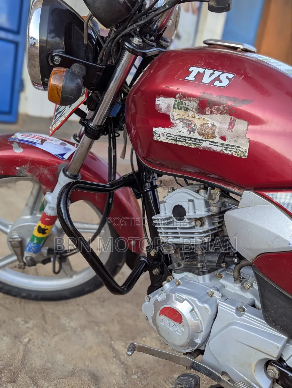 TVS HLX 125 2023 Red