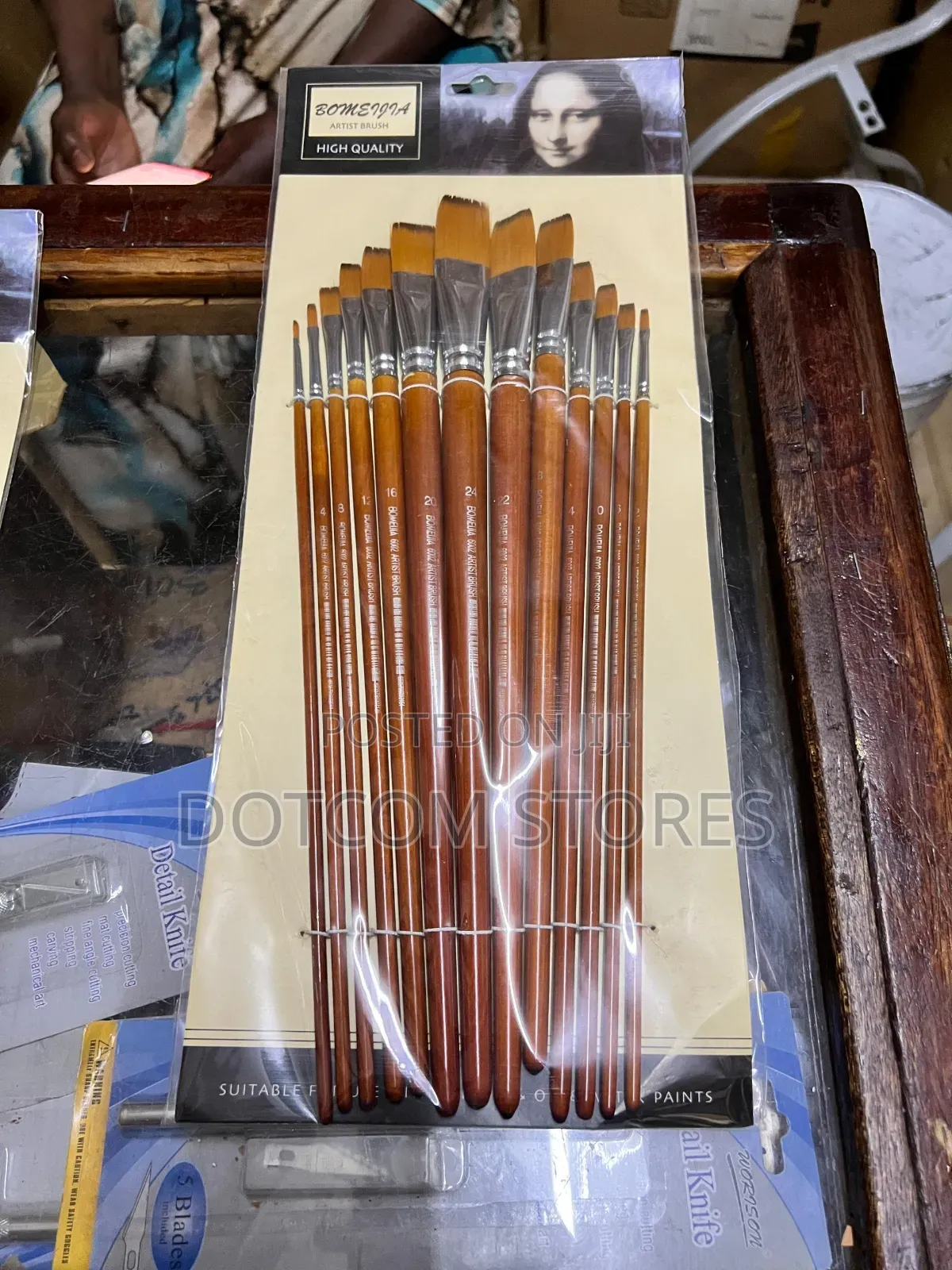 13pcs Bomeijia Artist Paint Brushes With Long Wooden Handles.