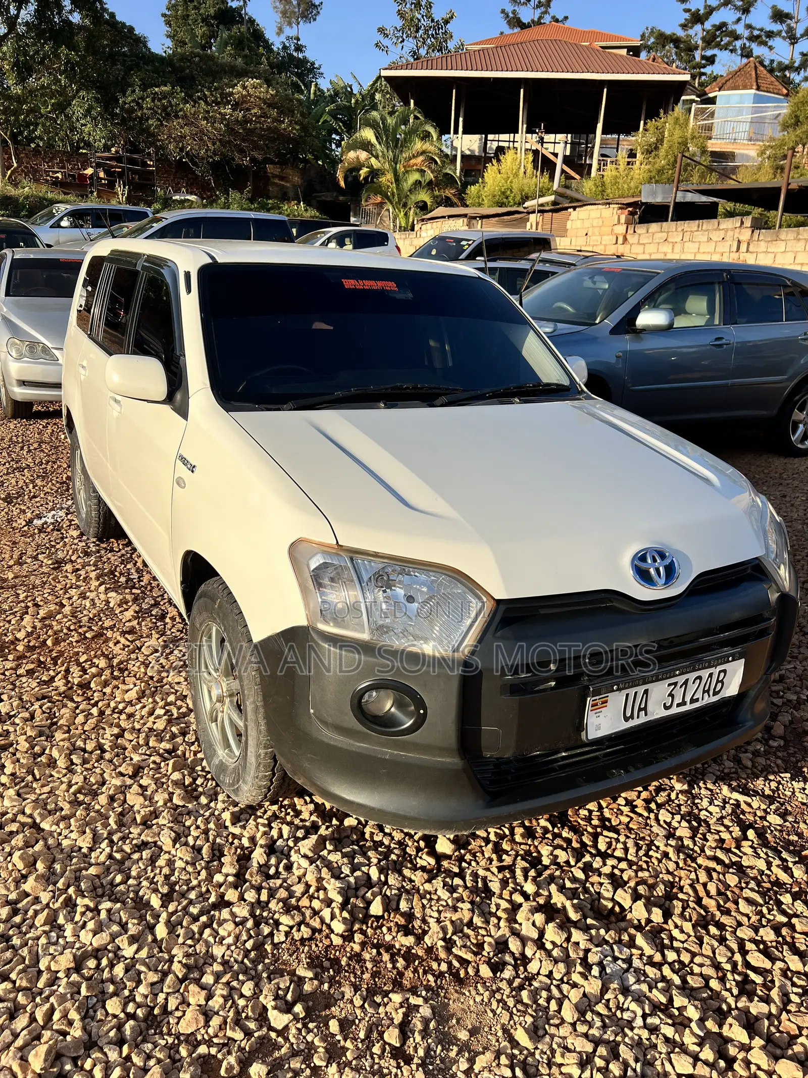 Toyota Probox 1.5 Hybrid DX 2019 White