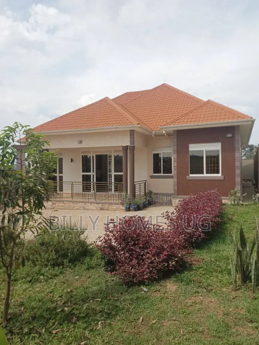 4bdrm House in Nangabo for sale