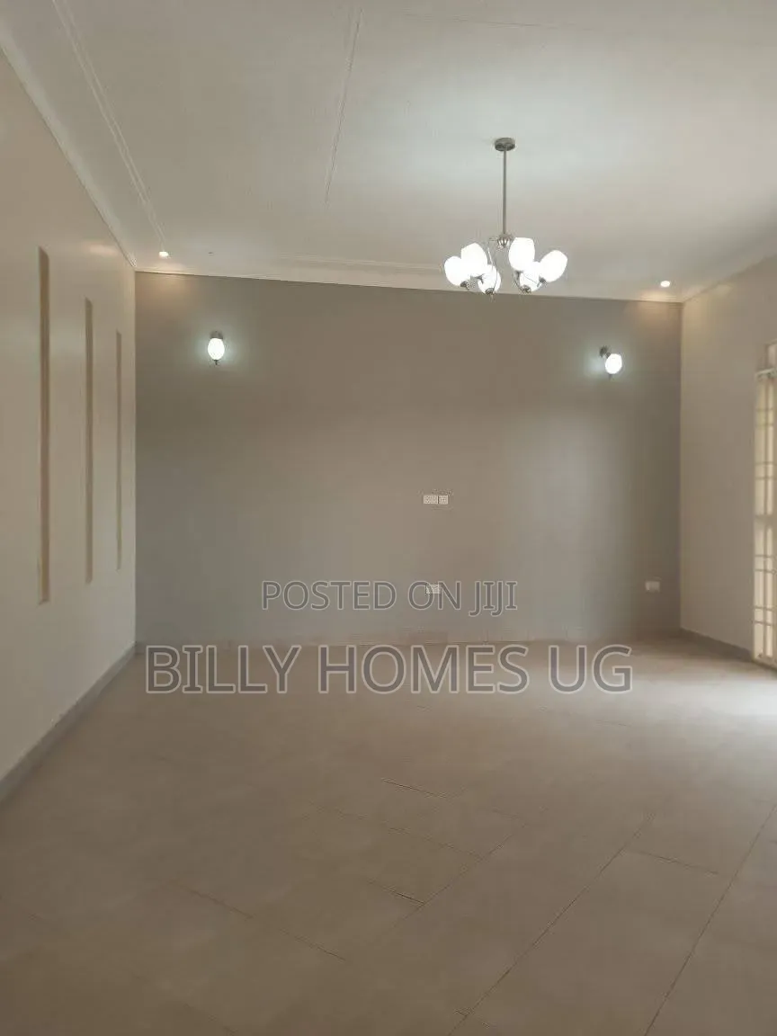 4bdrm House in Nangabo for sale