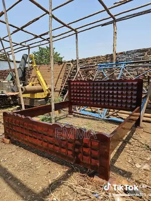 Pyramid Bed 6x6