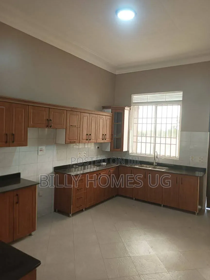 4bdrm Bungalow in Nangabo for sale
