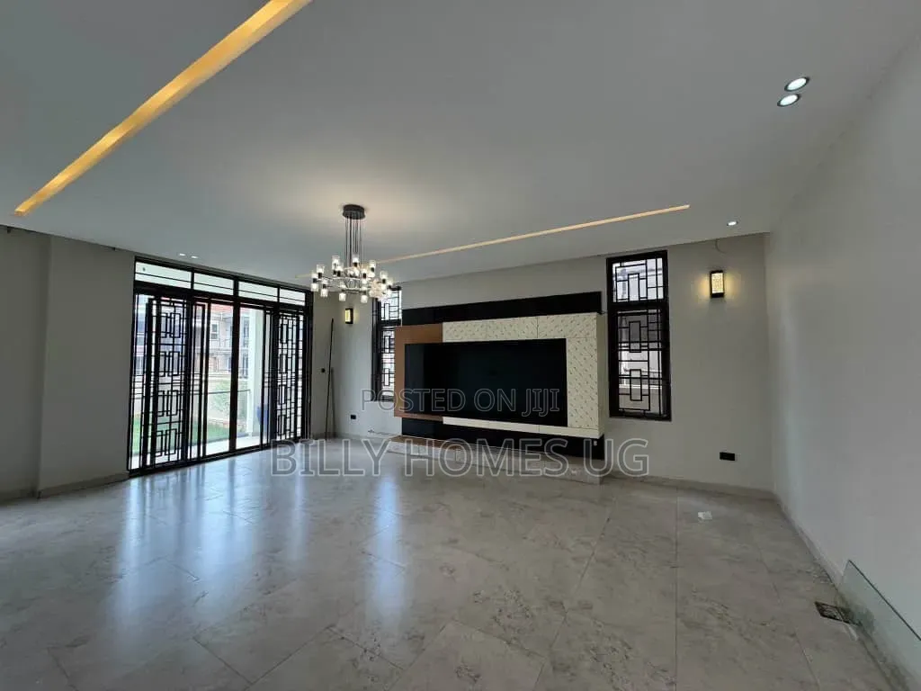 6bdrm Mansion in Nakawa for sale