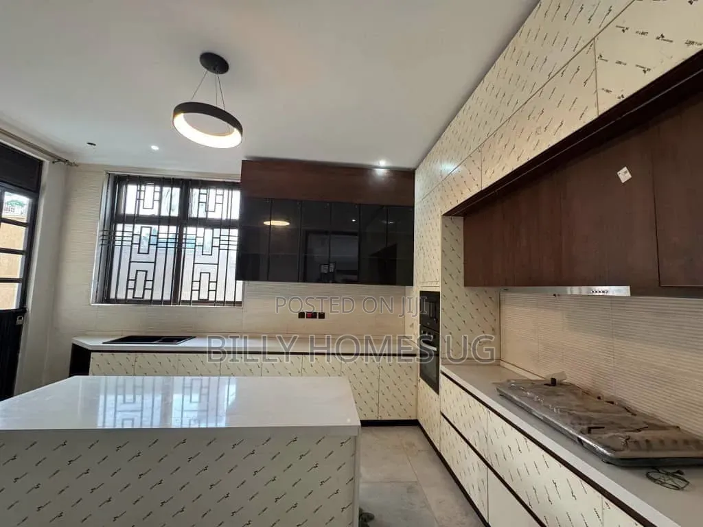 6bdrm Mansion in Nakawa for sale