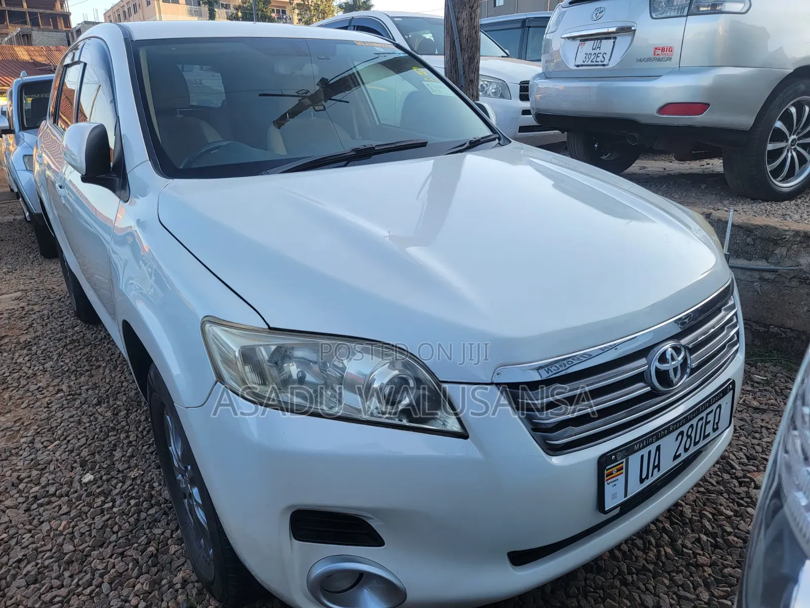 Toyota Vanguard 2011 White