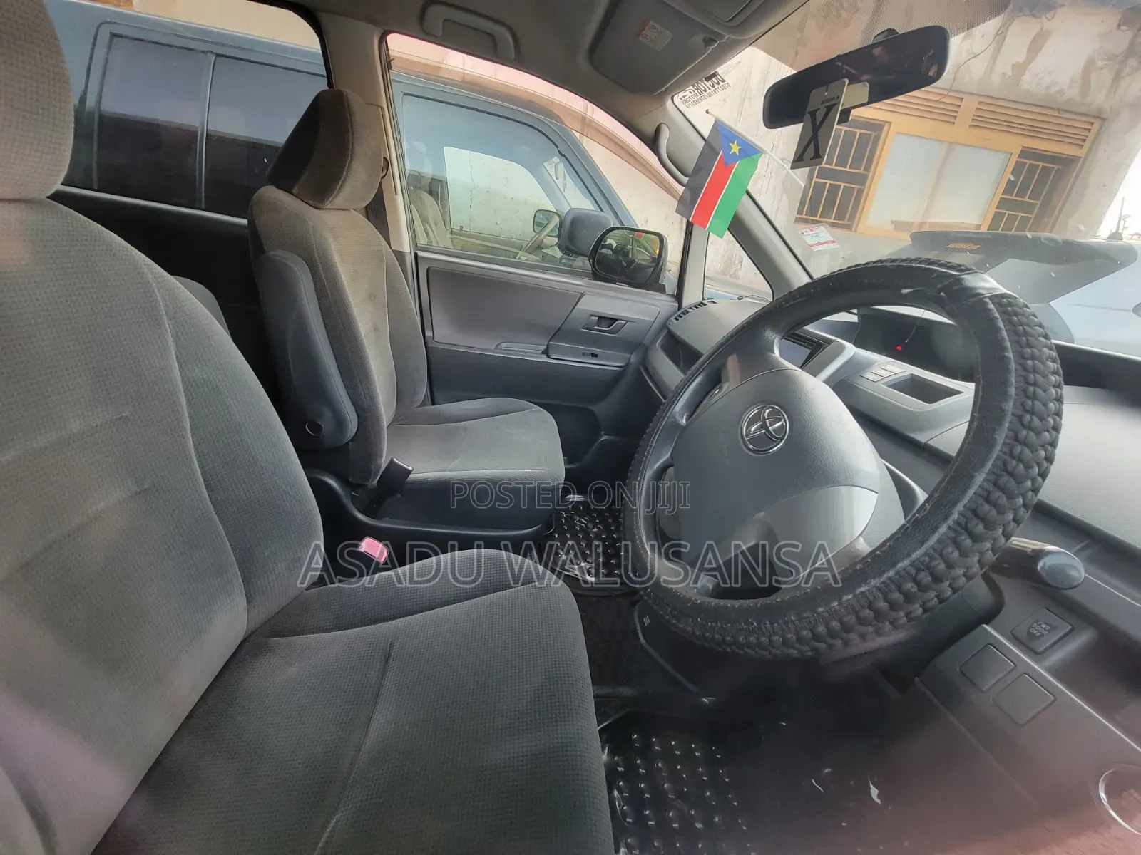 Toyota Noah 2009 White
