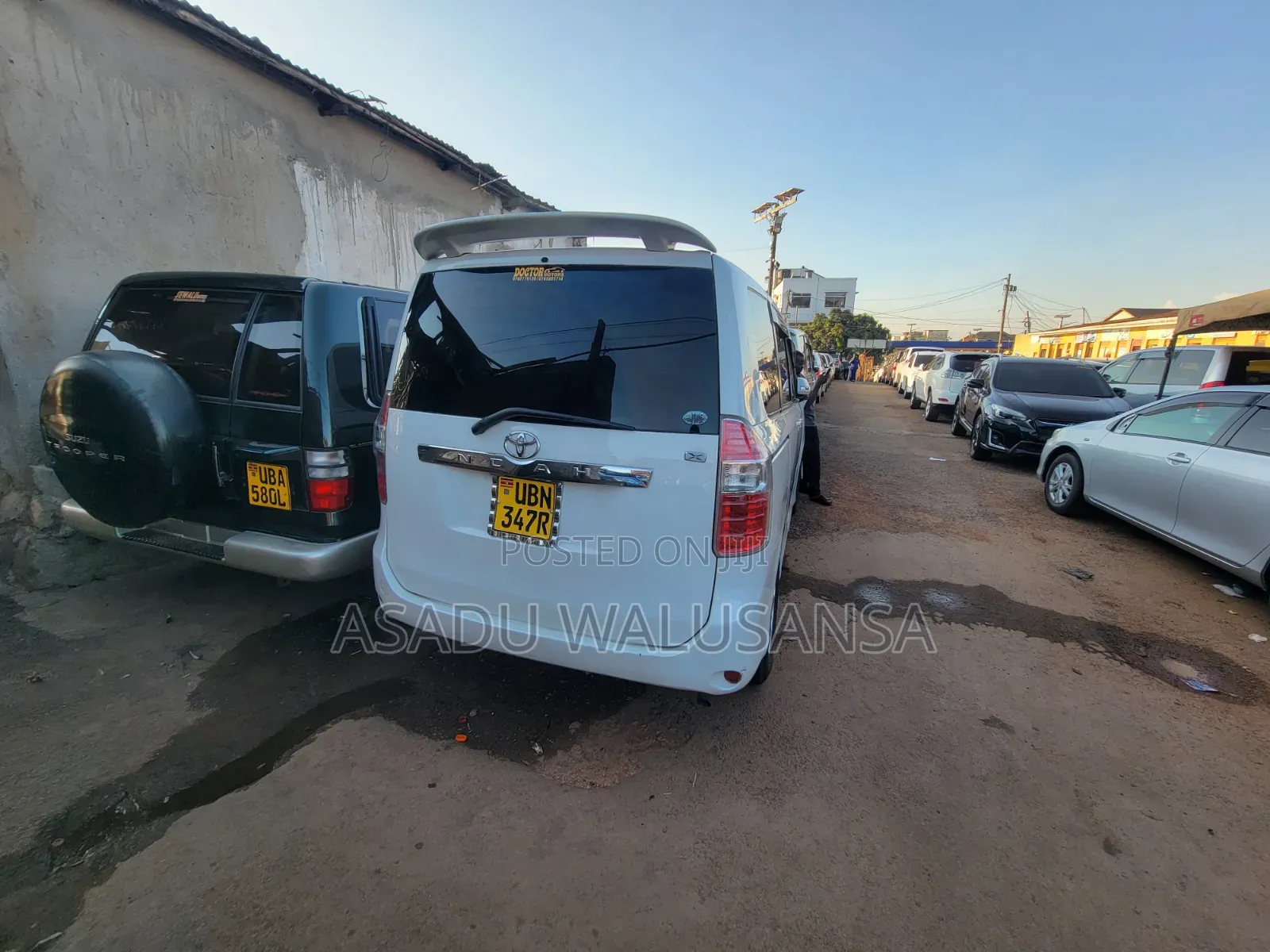 Toyota Noah 2009 White