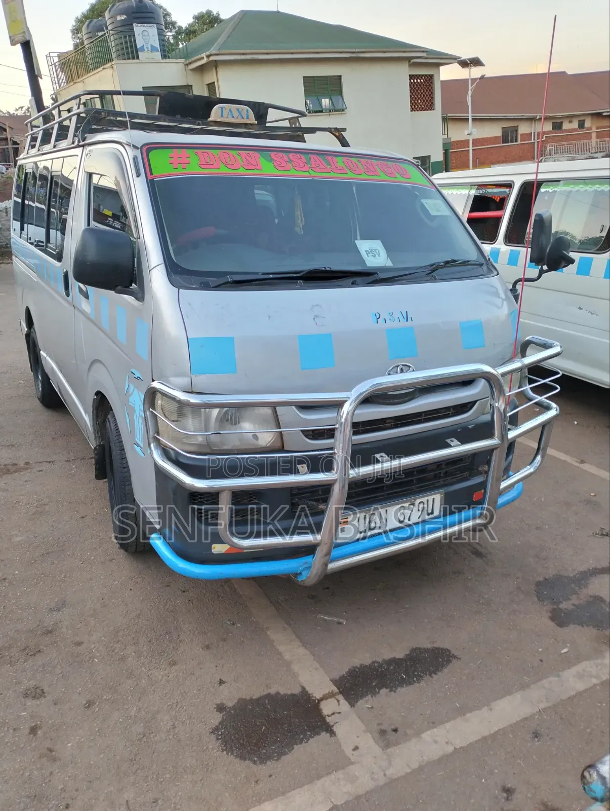 Toyota HiAce 2009 Silver