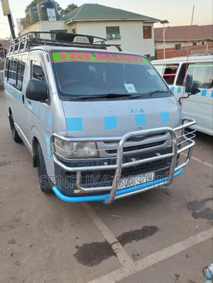Toyota HiAce 2009 Silver