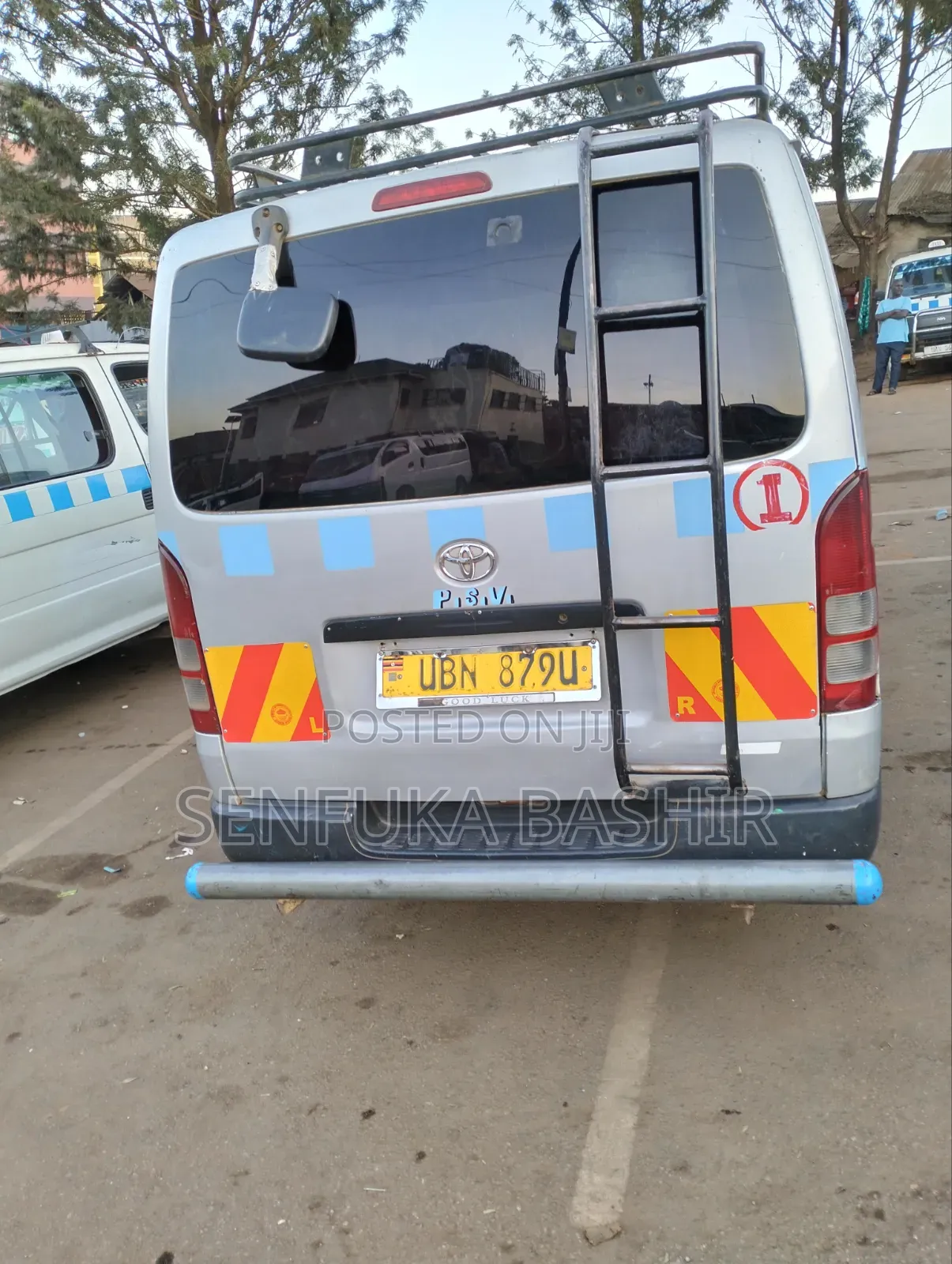 Toyota HiAce 2009 Silver