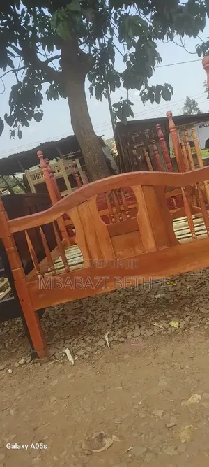 5by6 Wooden Bed Available for Sale