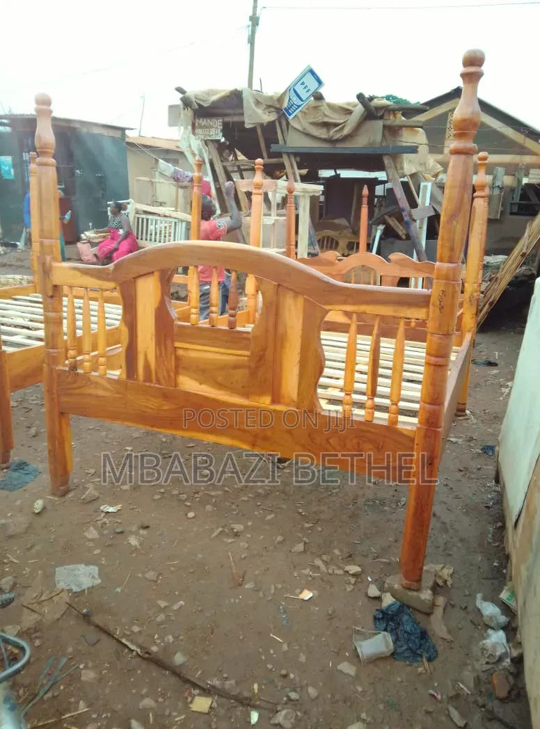 5by6 Wooden Bed Available for Sale