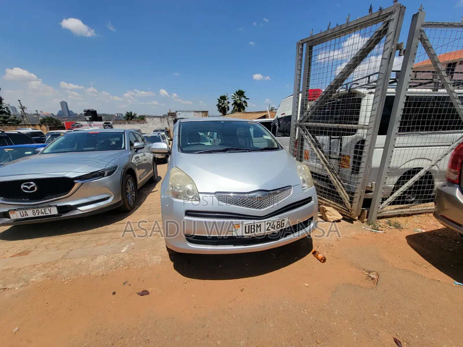 Toyota Ractis 2011 Silver