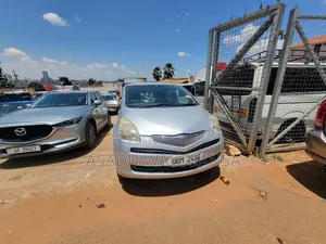 Toyota Ractis 2011 Silver