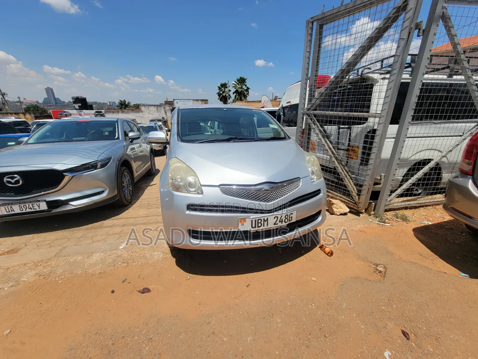 Toyota Ractis 2011 Silver