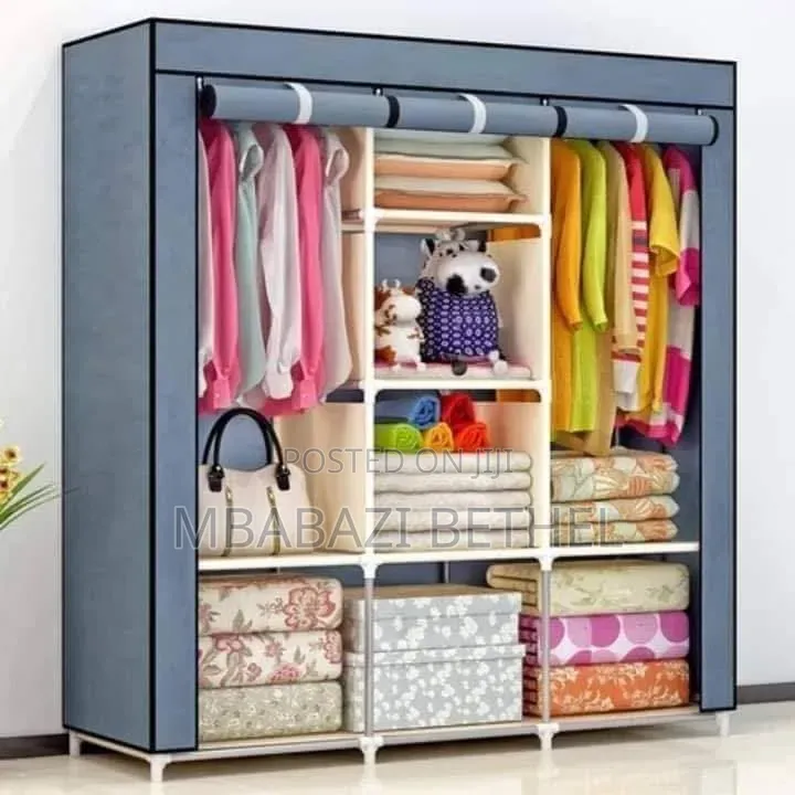 Simple Wardrobe Made of Pipes/ Wood en Clothes