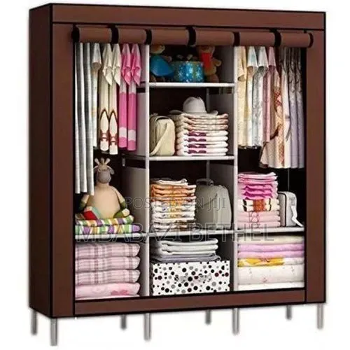Simple Wardrobe Made of Pipes/ Wood en Clothes