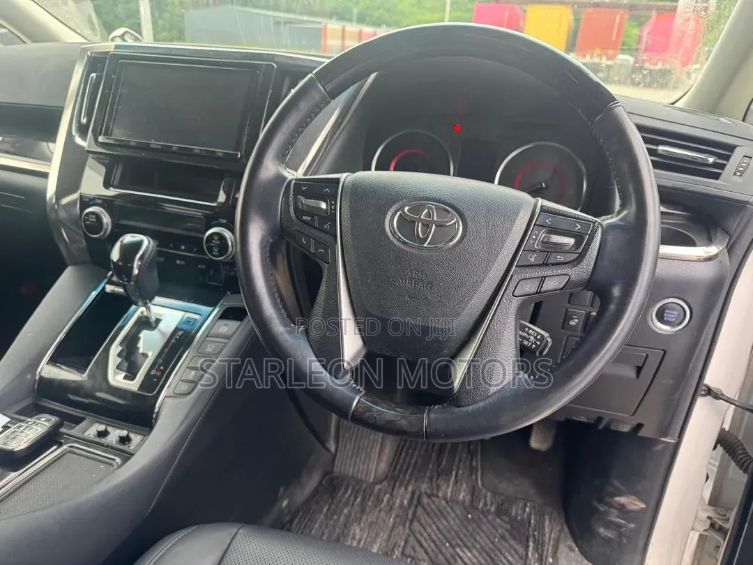 Toyota Alphard 2.5 Petrol AWD 2020 White