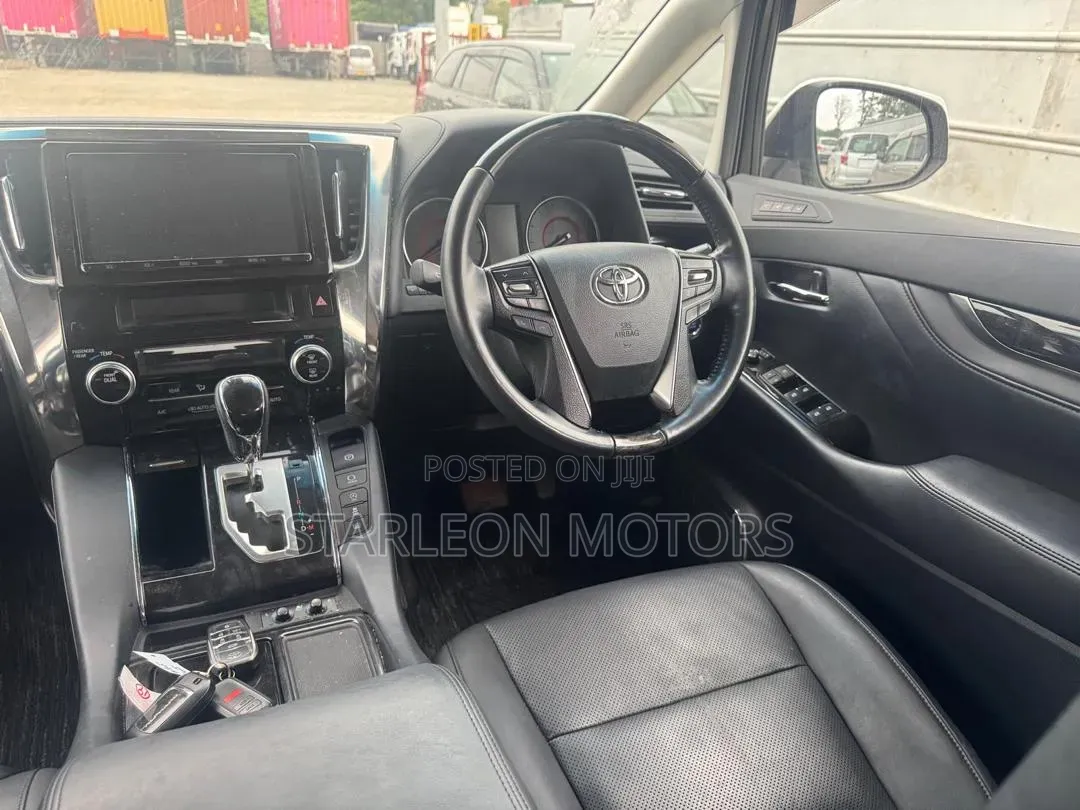 Toyota Alphard 2.5 Petrol AWD 2020 White