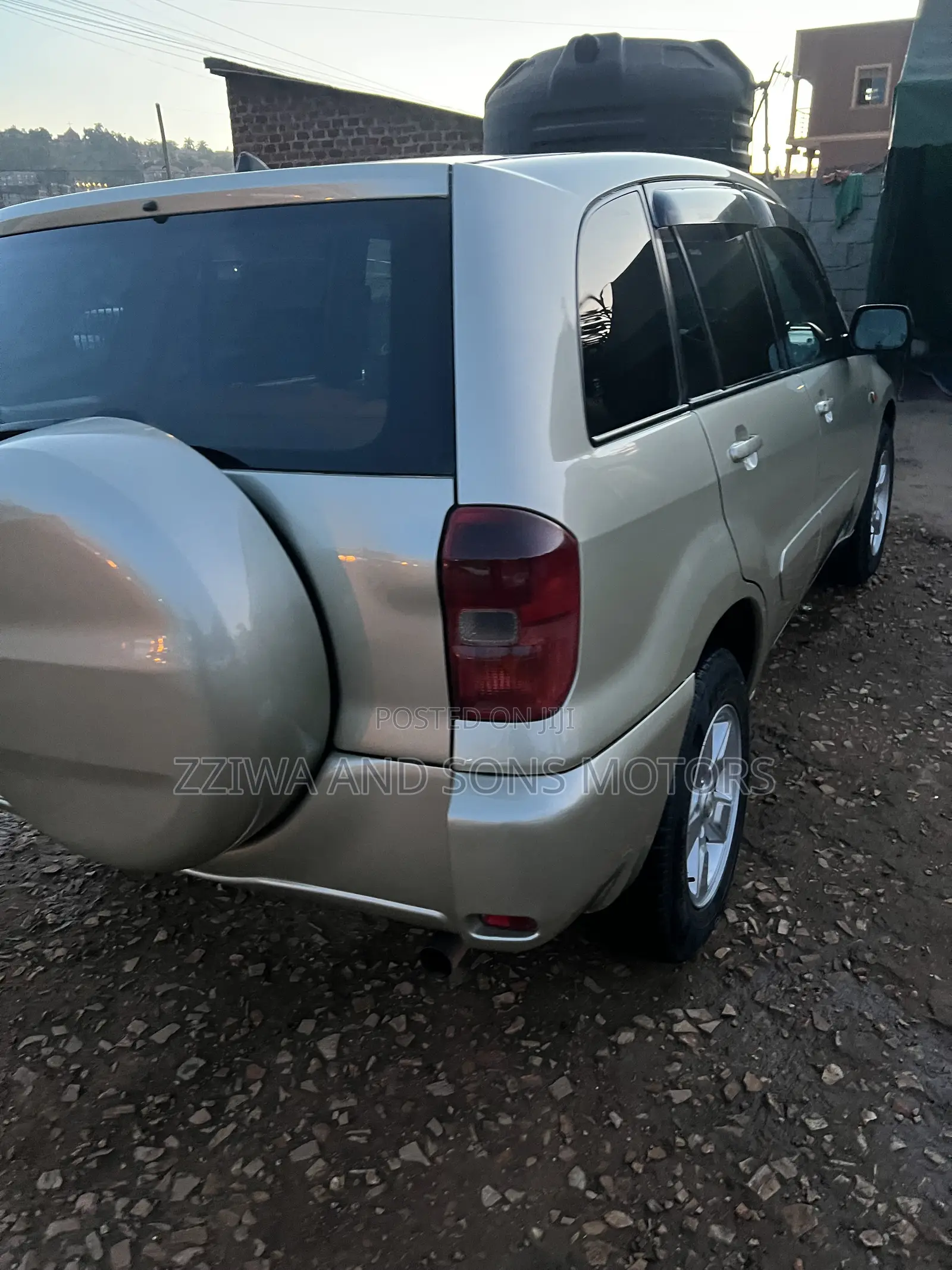 Toyota RAV4 Automatic 2002 Gold