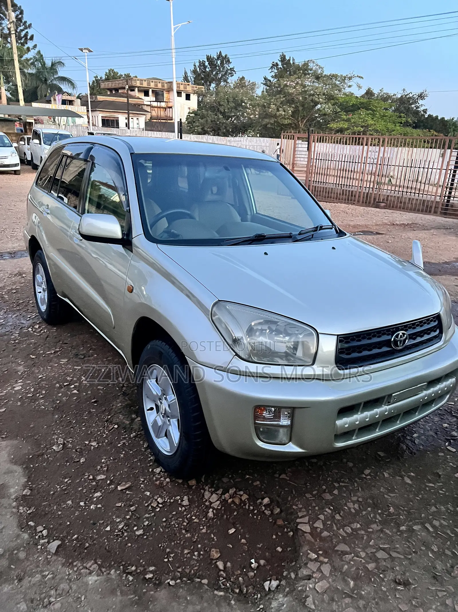 Toyota RAV4 Automatic 2002 Gold