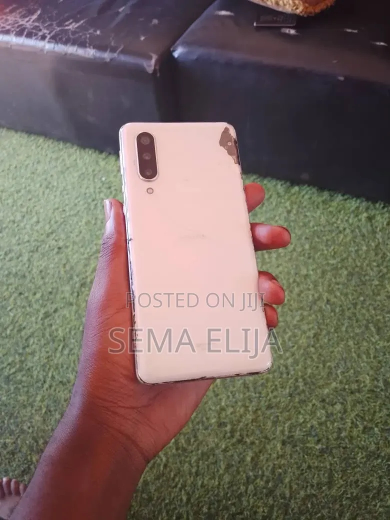 Sharp Aquos sense5G 128 GB White