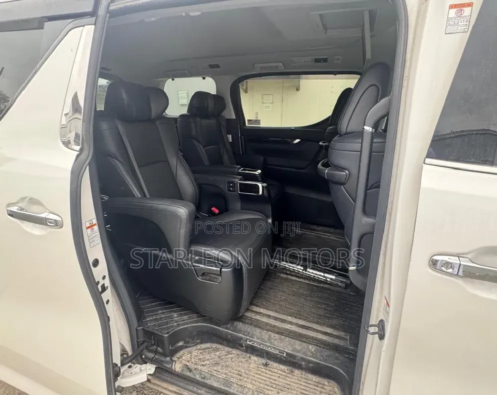Toyota Alphard 2.5 Petrol AWD 2020 White