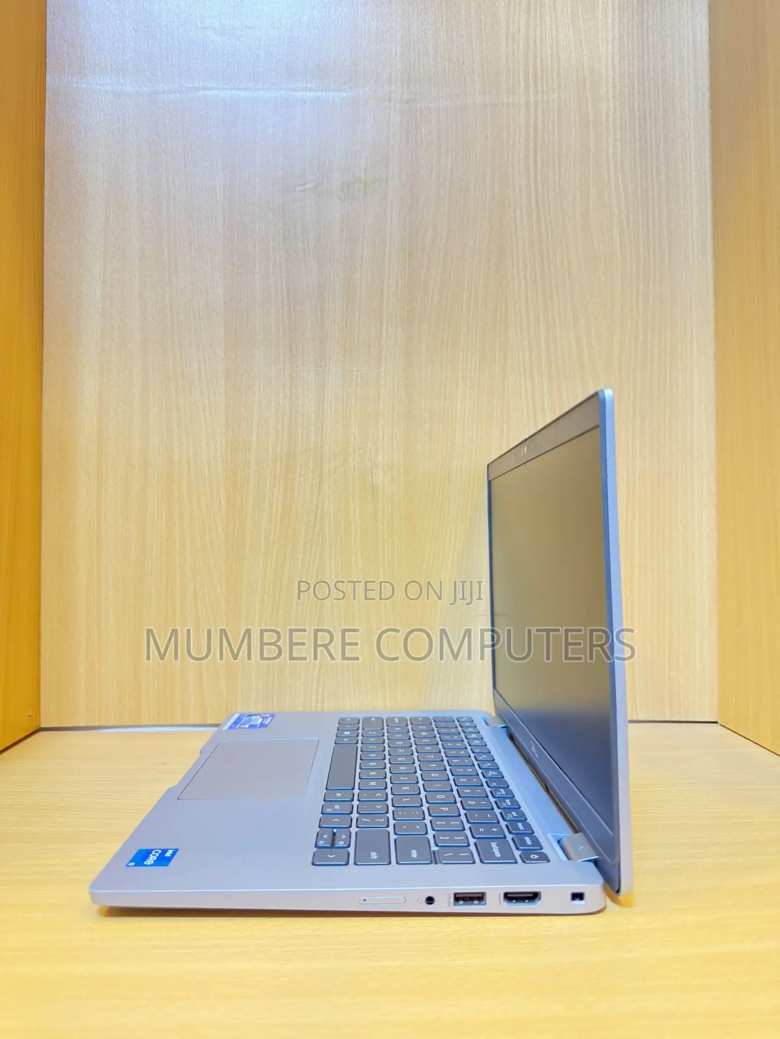 Laptop Dell Latitude 5320 16GB Intel Core i5 SSD 256GB