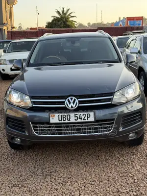 Volkswagen Touareg V6 Sport 2013 Gray