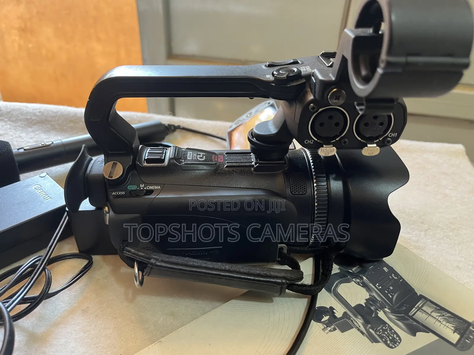 Canon XA10 Pro Camcorder Kit