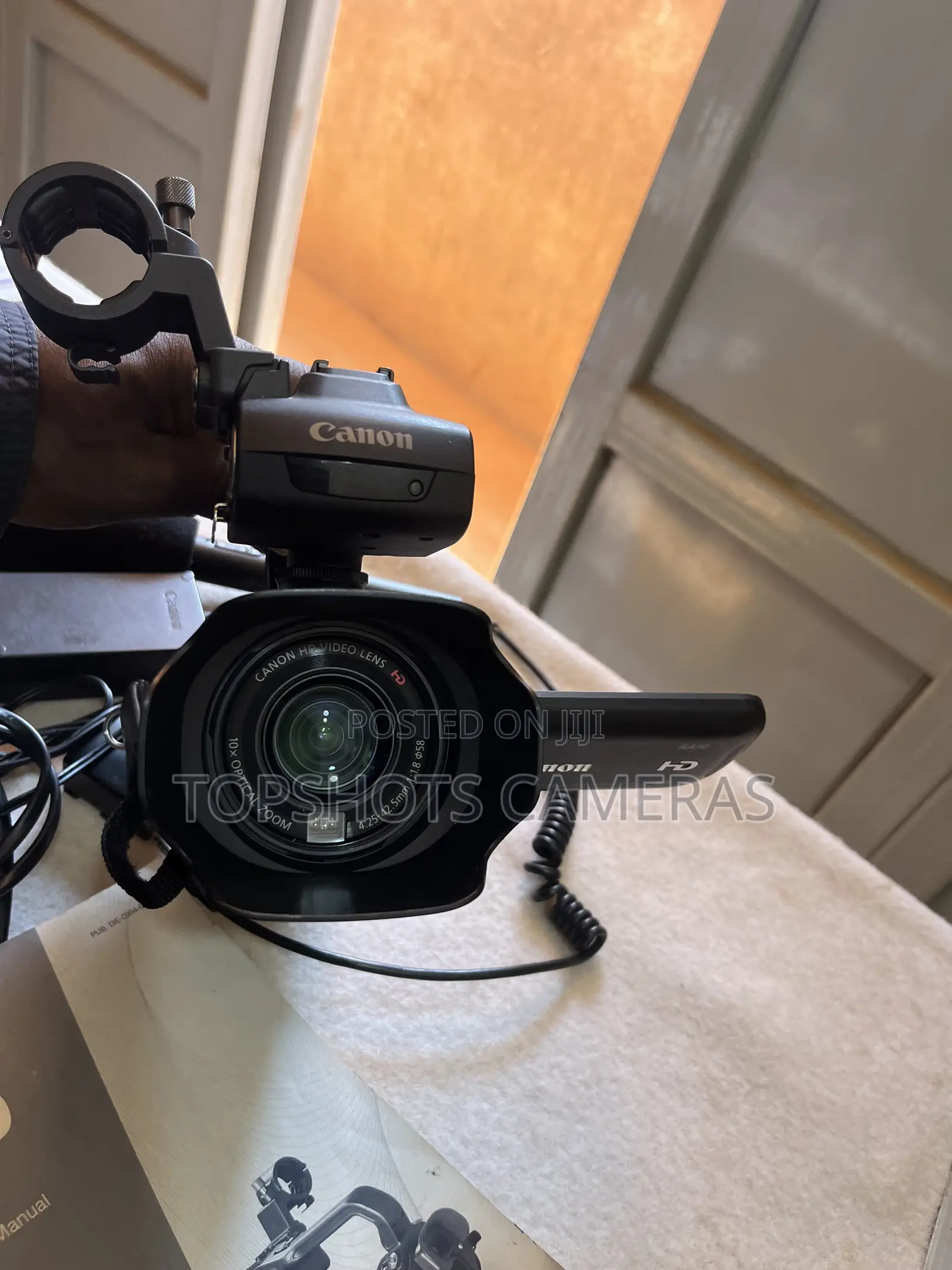 Canon XA10 Pro Camcorder Kit