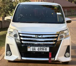 Toyota Noah 2.0 FWD (7 Seater) 2015 White