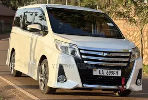 Toyota Noah 2.0 FWD (7 Seater) 2015 White