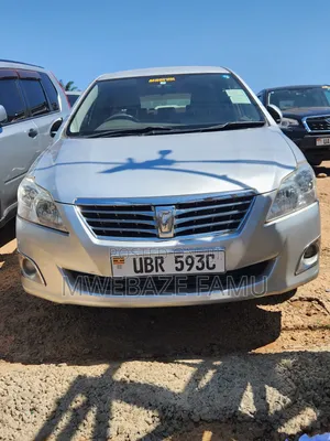 Toyota Noah 2012