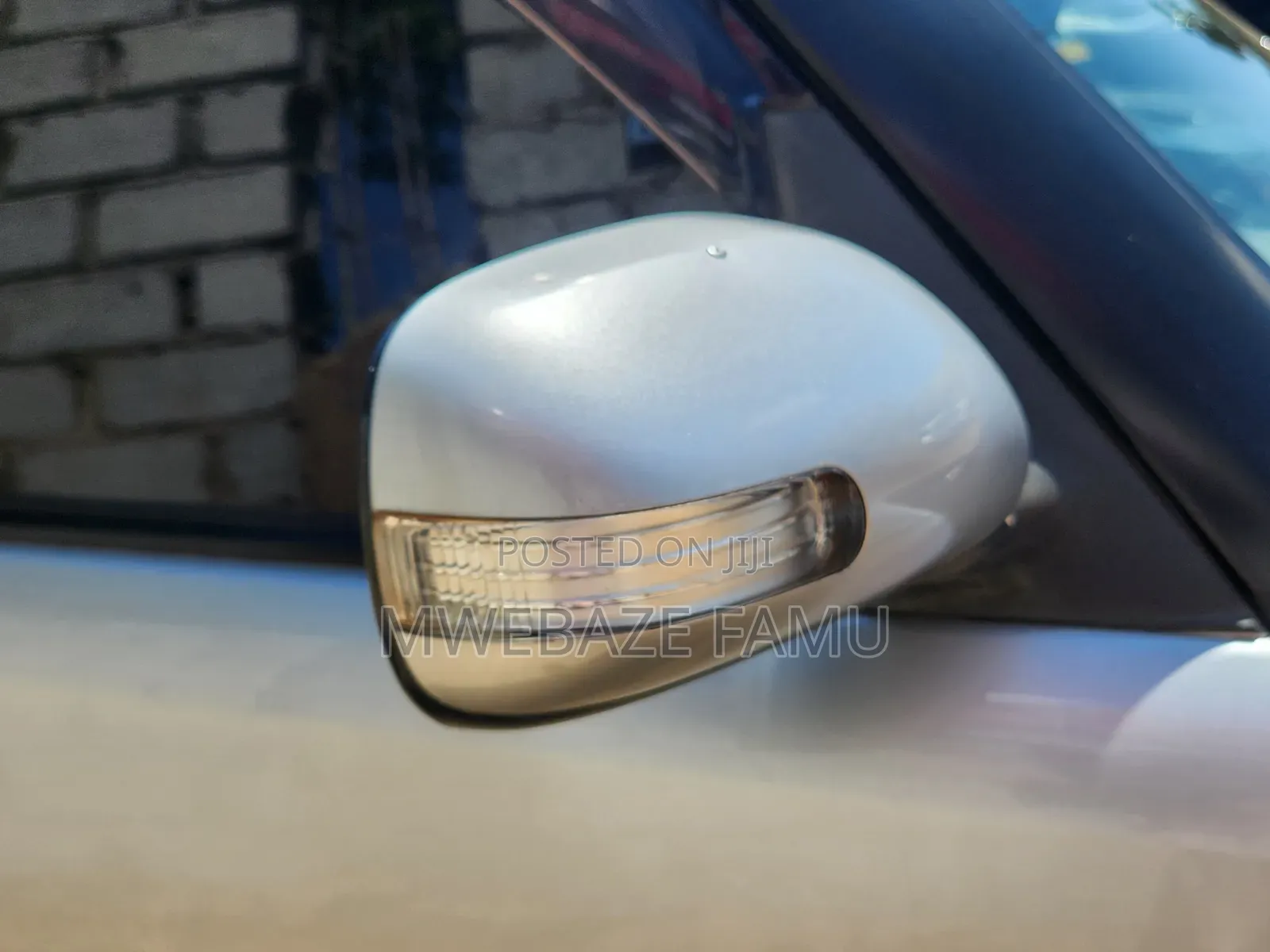 Toyota Corolla Rumion 2011