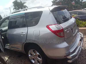 Toyota Vanguard 2009 Silver