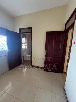 10bdrm House in Makindye for rent
