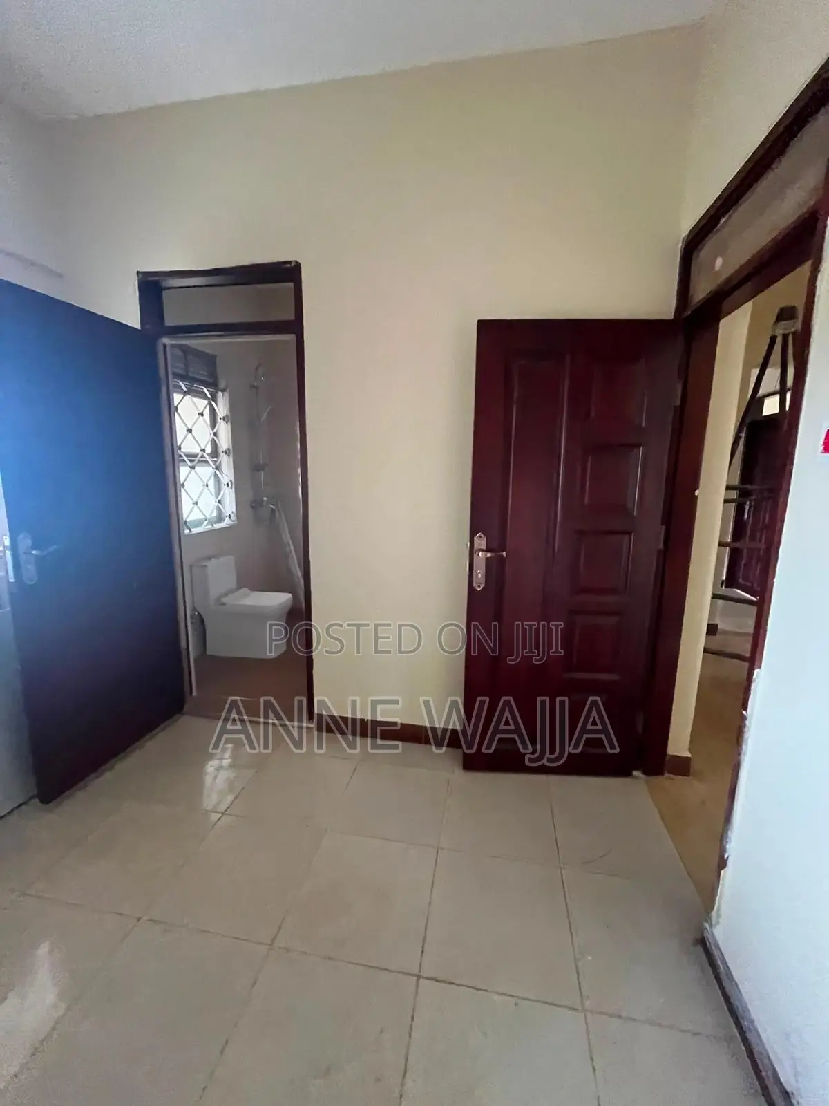 10bdrm House in Makindye for rent