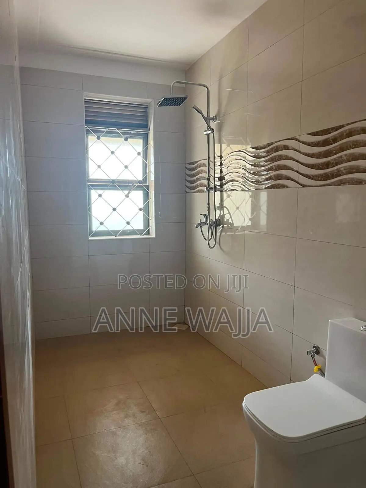 10bdrm House in Makindye for rent