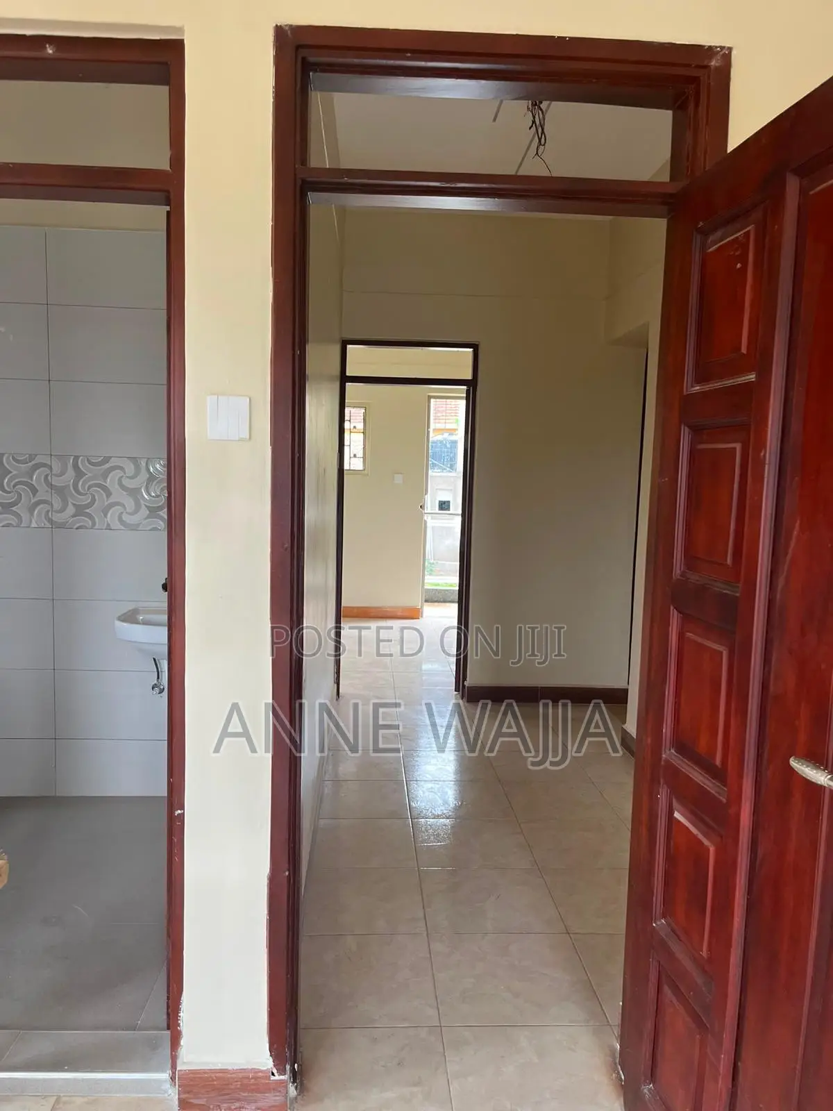 10bdrm House in Makindye for rent