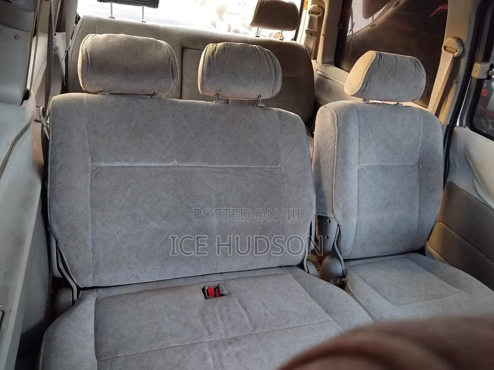 Toyota Regius 1998 Gray