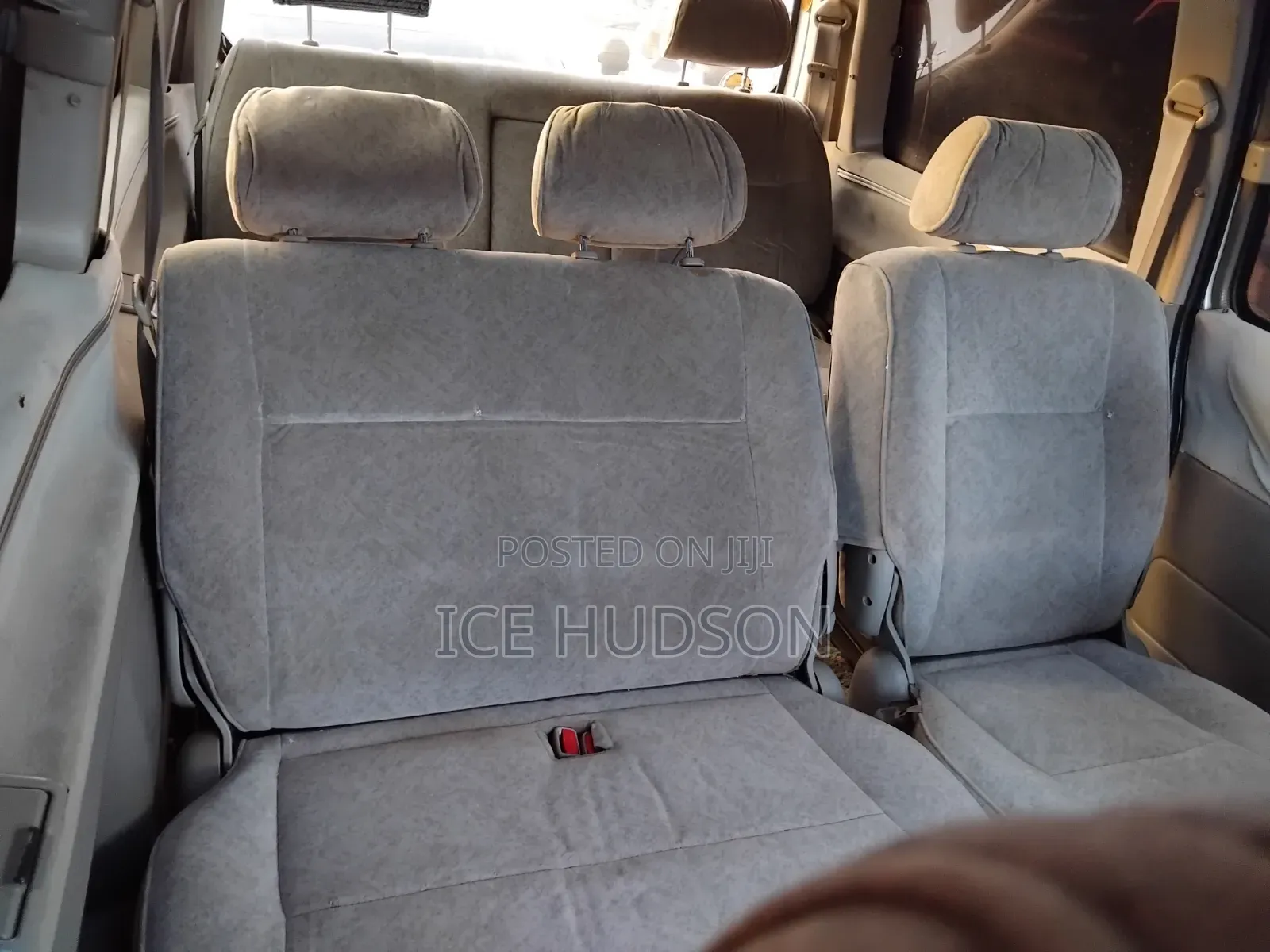 Toyota Regius 1998 Gray