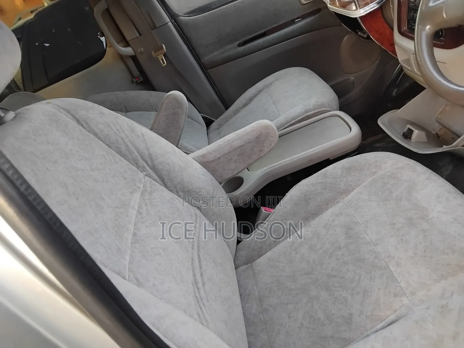 Toyota Regius 1998 Gray