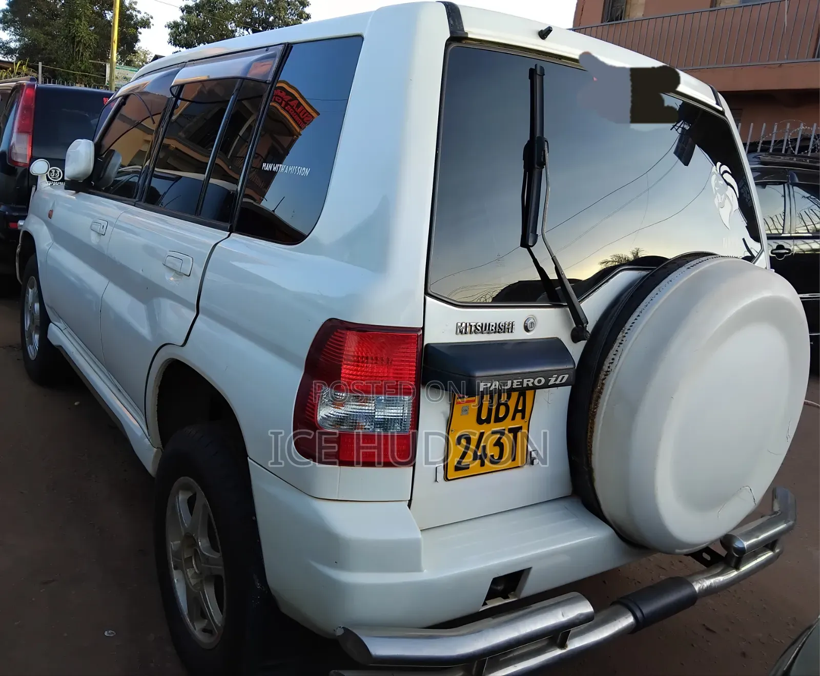 Mitsubishi Pajero IO 2004 White