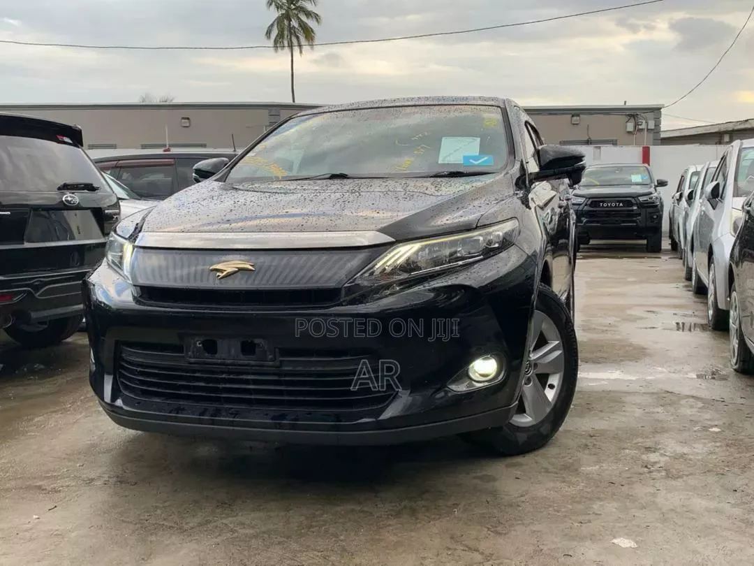 Toyota Harrier 2.0 2016 Black