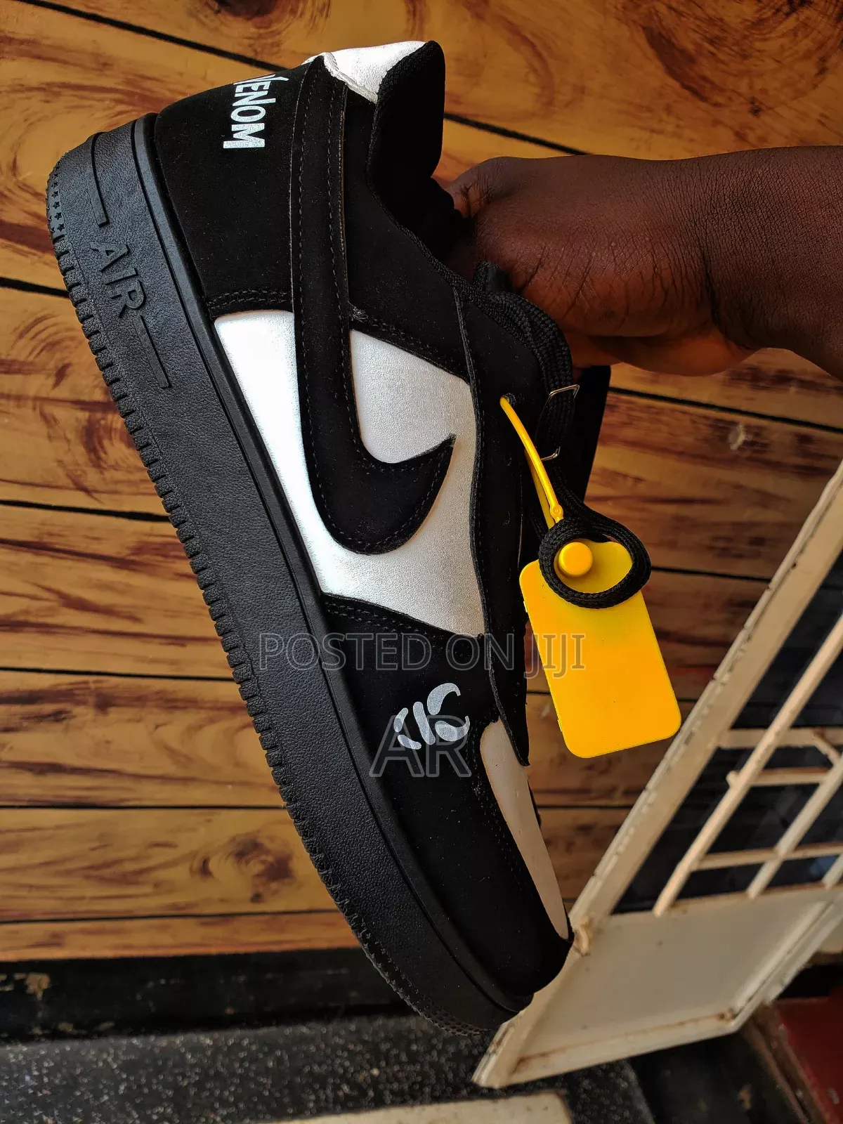 Brand New Sneaker Good for Things School or Drip